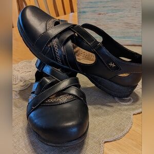 Clarks Shoes. Size 9